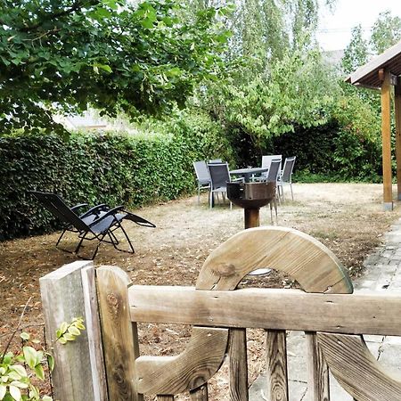 Gite Rural Les Petites Tetes Leuze-en-Hainaut Esterno foto