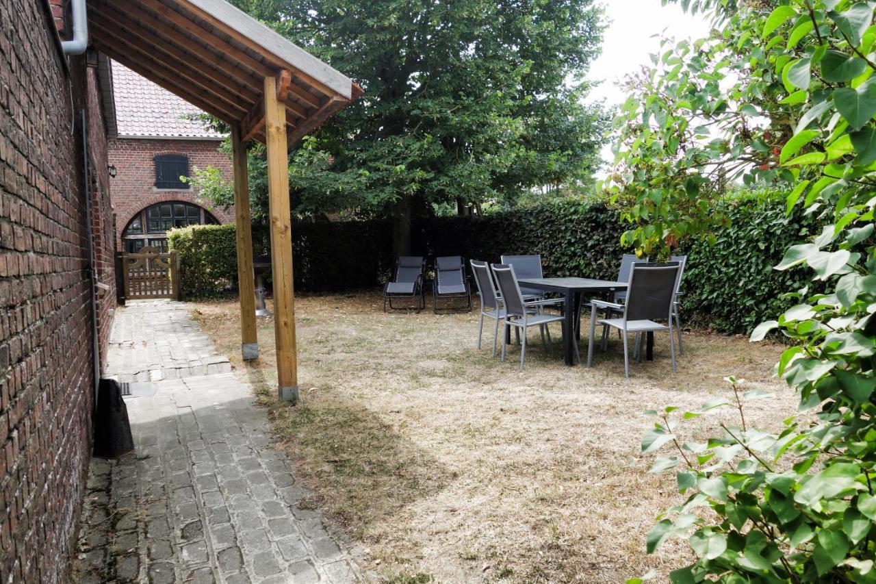 Gite Rural Les Petites Tetes Leuze-en-Hainaut Esterno foto